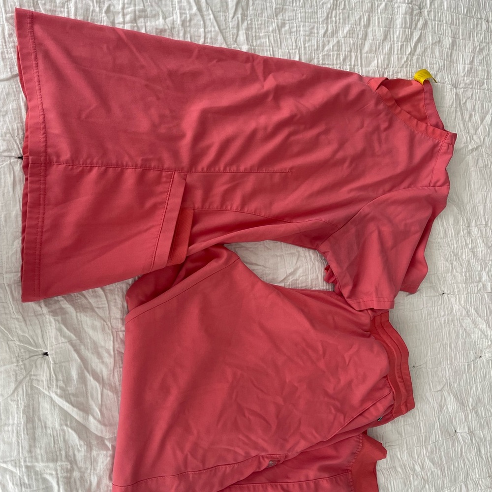 Wonderwink Pro Coral jogger scrub set